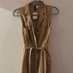 Divided Sleeveless Beige Midi Dress